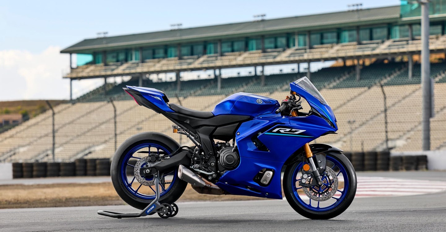 Die brandneue Yamaha R7 - 100% Supersport