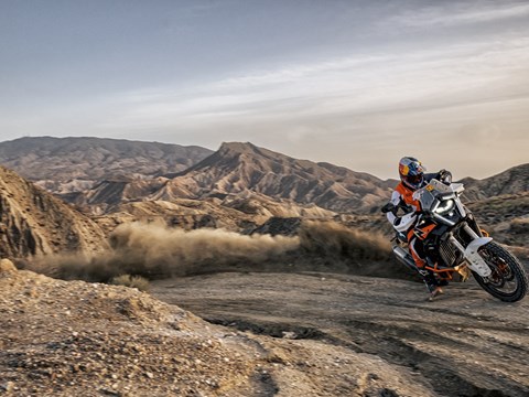 2026 KTM 1390 Super Adventure R