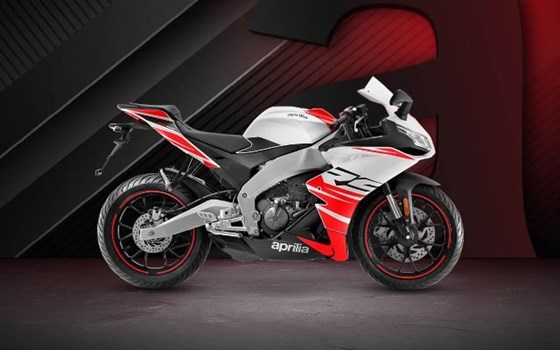 Back in Black Friday - Bild 5