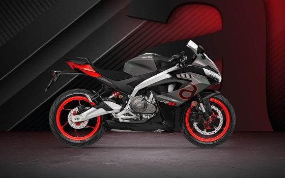 Back in Black Friday - Bild 3