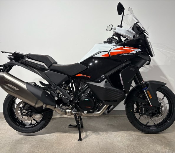 KTM 1390 Super Adventure S EVO eingetroffen! 
Endlich eingetroffen: Die KTM 1390 Super Adventure S EVO 2026 steht bei uns im Showroom – sofort verfügbar. Ob Daily Commuting oder große Tour:  ...
