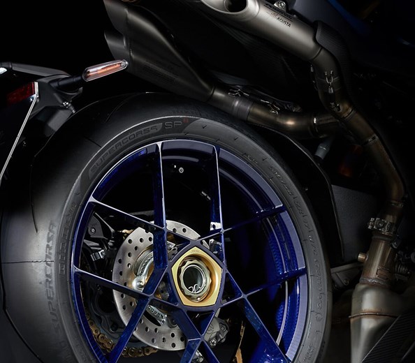 MV AGUSTA SARTORIA MECCANICA 
MV Agusta startet Sartoria Meccanica, das fortschrittlichste und exklusivste
Personalisierungsprogramm, das die Marke aus Schiranna je entwicke ...