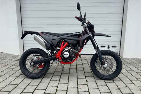 Zweirad Meggle-News: ÜBERSICHT: SOFORT VERFÜGBARE BETA RR 50 / 125 MODELLE!