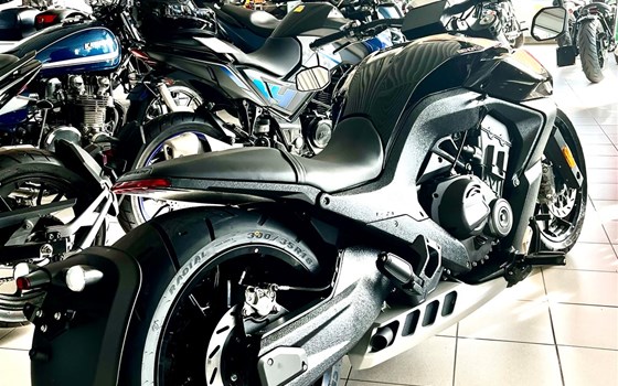 Vorbei kommen und probesitzen - Benda 700 Pro mit 300er Hinterreifen  - Bild 1