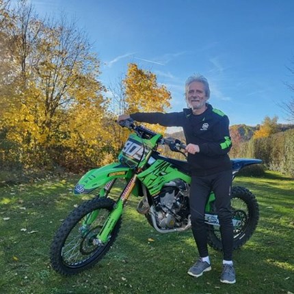 Alle Jahre wieder .... 
... holt sich Franz eine neue Kawasaki KX 250 ab. So auch dieses Jahr! Wir wünschen mit der neuen Schönheit viel Spaß und vi ... Weiter >>