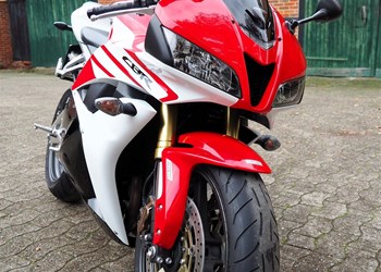 Honda CBR 600 RR PC40 im Topzustand!