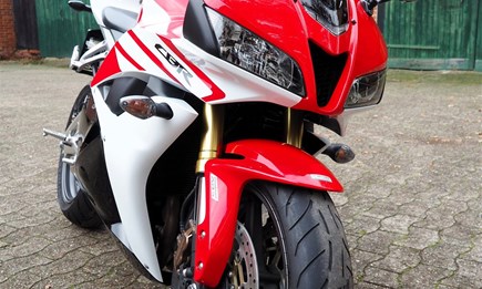 Honda CBR 600 RR PC40 im Topzustand!