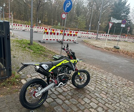 Geänderte Anfahrt wegen Baustelle vom 11.11.25-28.11.25 ab 18.11.25 schon wieder offen -zu ATT-Tiedemann-Motorräder!