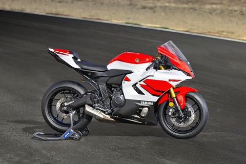 Bernardini Motors-News: Die neue Yamaha R7