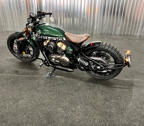 BENDA NapoleonBob 125 V2 
Wir bieten diesen einzigartigen Bobber in der 125 ccm Klasse ab sofort im Vorverkauf an.
Mod. 2026 mit 3 Jahren Garantie, optional verlängerbar ...