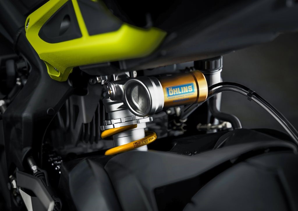 Brandneu: Triumph Street Triple Moto2 und RX