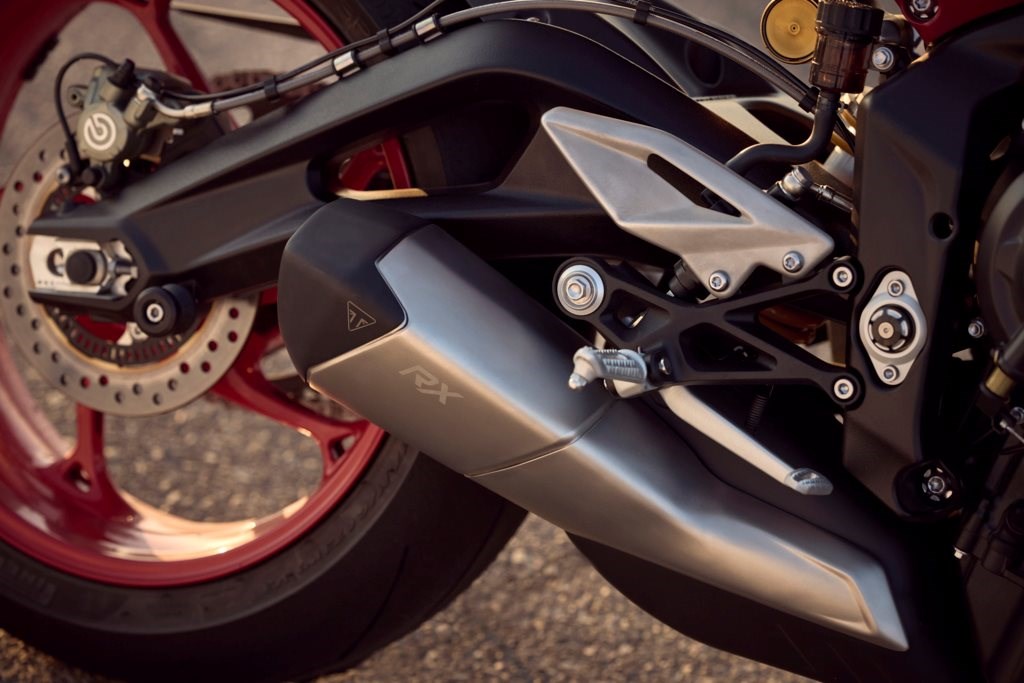 Brandneu: Triumph Street Triple Moto2 und RX
