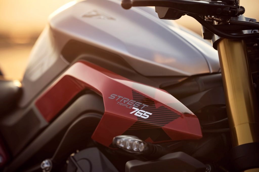 Brandneu: Triumph Street Triple Moto2 und RX