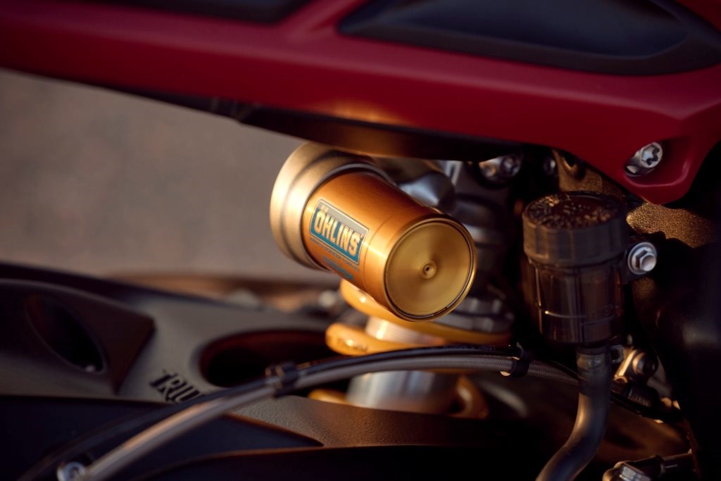 Brandneu: Triumph Street Triple Moto2 und RX