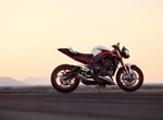 Brandneu: Triumph Street Triple Moto2 und RX