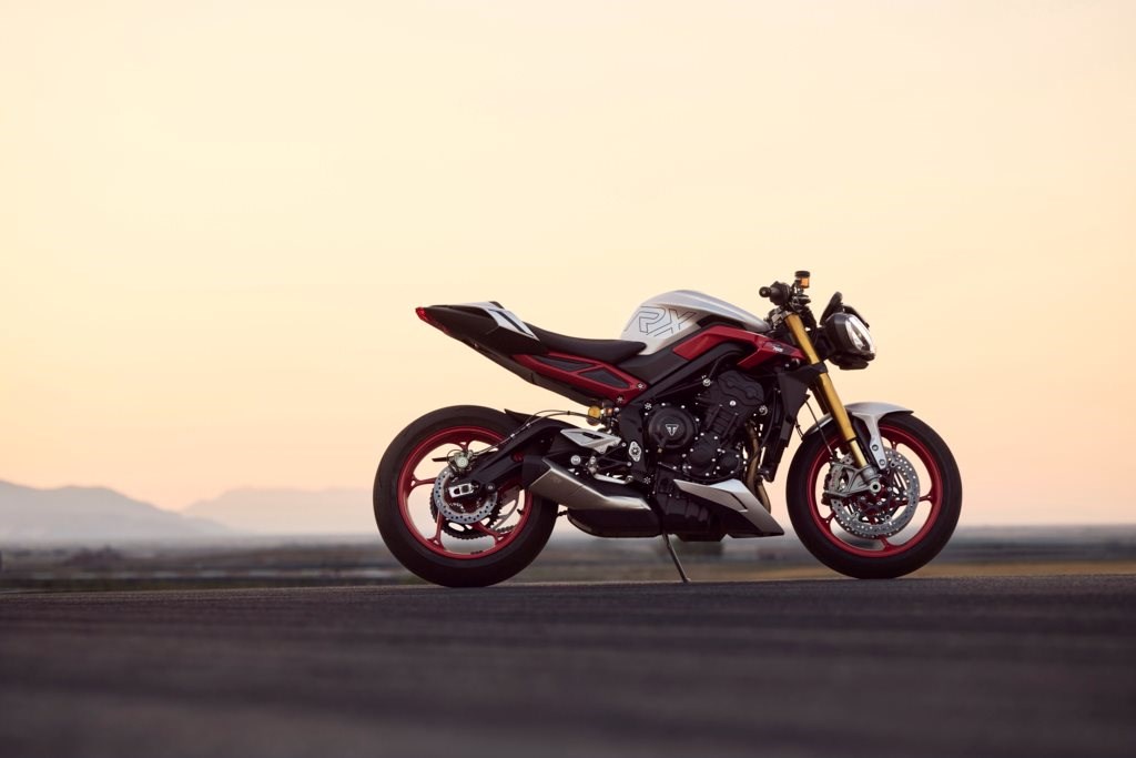 Brandneu: Triumph Street Triple Moto2 und RX