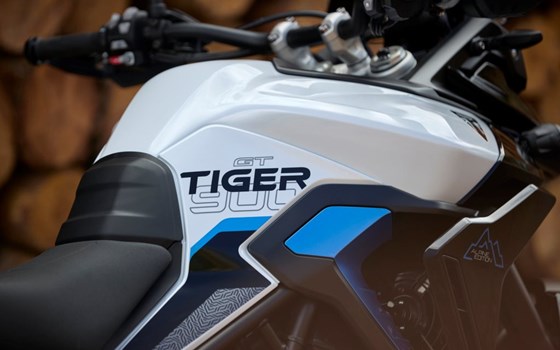 Triumph Tiger 900 Alpine und Desert Edition - Bild 2