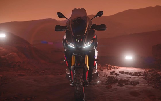 Aprilia SR GT 400 - Der Crossover-Scooter! - Bild 3