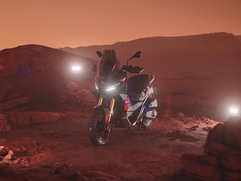 Aprilia SR GT 400 - Der Crossover-Scooter!