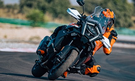 2026 KTM 1390 Super Adventure S