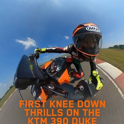 VON DER IDEE ZUR MISSION: DIE ORANGE BLOOD ERFOLGSGESCHICHTE  Aus dem Wunsch heraus, die Welt erneut an das Herz von KTM zu erinnern – an den Geist, der uns antreibt – haben wir ORANGE BLO ... Weiter >>