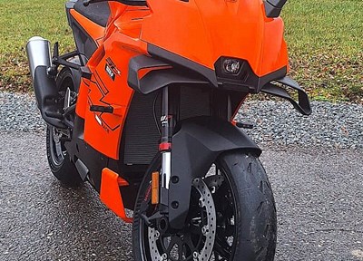 NEWS Die neue RC 990 ist bei uns eingetroffen und kann besichtigt werden