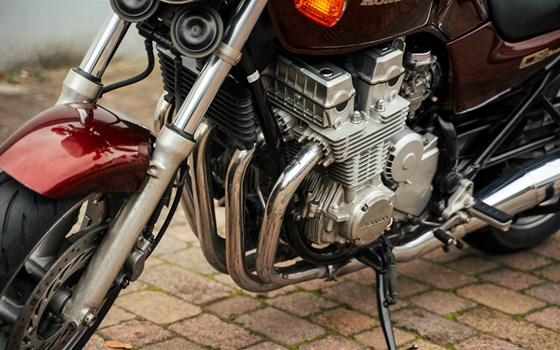 Honda SEVENFIFTY gebraucht - Bild 7