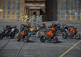 ktm-newsletter Der KTM-Newsletter hält dich über alle neuen Modelle, wichtigen Neuigkeiten und Veranstaltungen sowie alle neuen KTM PowerPart ... Weiter >>