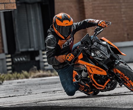 2025 KTM 390 Duke