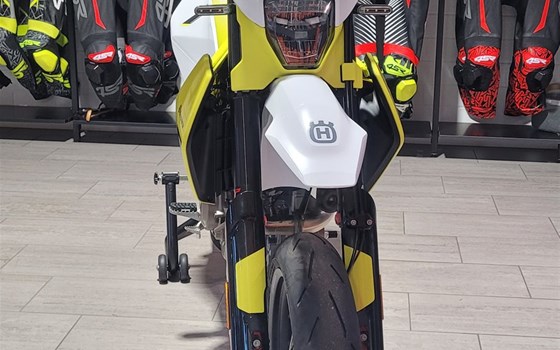 Die neue Husqvarna 701 ist da!  - Bild 1