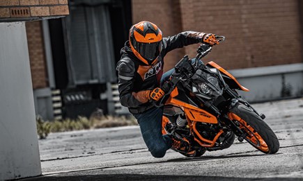 2025 KTM 390 Duke