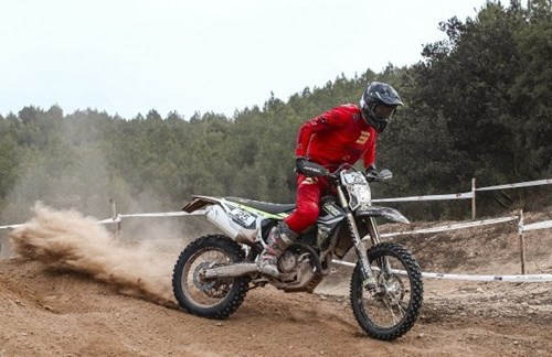 Brillante estreno de Triumph en la EnduRoc 