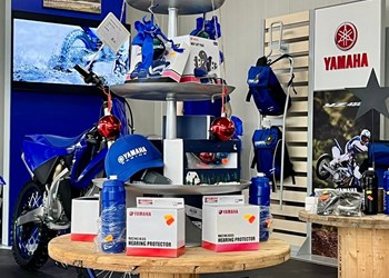 CHRISTMAS SHOPPING minus 20% AUF ALLES 