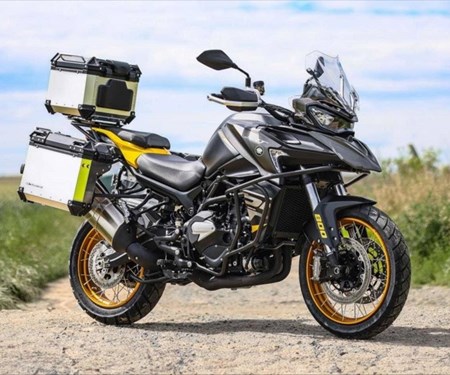 MOTORRADMAGAZIN QJ Motor SRT 900 überzeugt