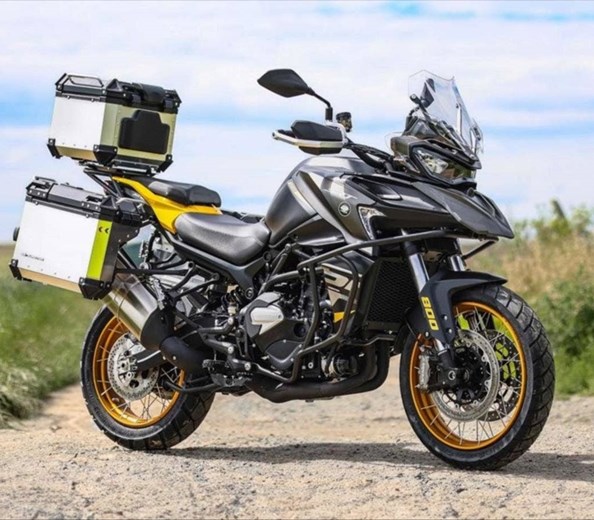 MOTORRADMAGAZIN QJ Motor SRT 900 überzeugt 


Hier Zum Bericht 👉https://www.qj-motor.net/motorradmagazin-ist-begeistert-die-srt-900-sx-ueberzeugt/