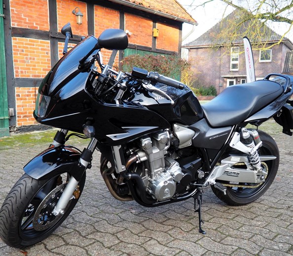 Honda CB 1300 SA aus 1.Hand! 
Nur 3990,00€! Mehr Infos unter 04272/ 9595411