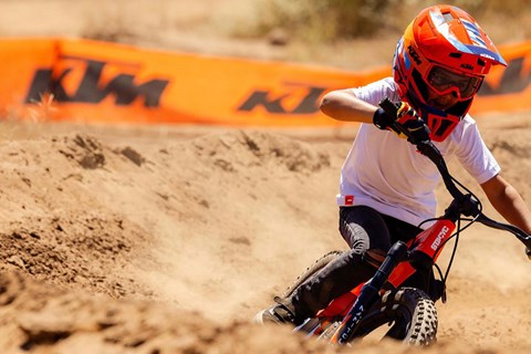 KTM GROUP-News: KTM SX-E 1.16