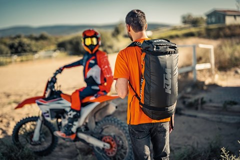 KTM GROUP-News: Worn with intent