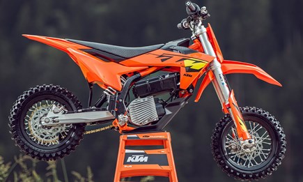 2025 KTM SX-E 3