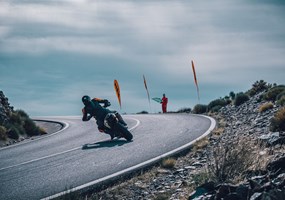 Rufnummern bei technischen Notfällen Rufnummern bei technischen Notfällen
Rufnummern bei technischen Notfällen bei Freeride E
Hotlines:
Österreich ÖAMTC 120
Belgie ... Weiter >>