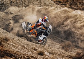 KTM FINANCE Mit KTM FINANCE steht deinem Traum von einer KTM nichts mehr im Weg! Dank unserer flexiblen Finanzierungsangebote kannst du schon bald mit deinem READY TO RACE Bike durchstarten.