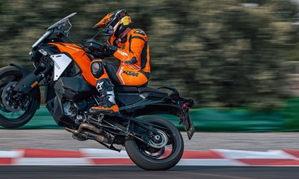 2026 KTM 1390 Super Adventure S EVO