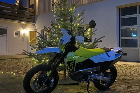 Moto-Fink-News: Die 701 Supermoto 2026 ist endlich verfügbar !!!!!