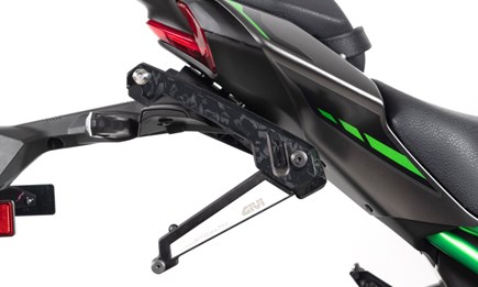 Unsichtbar? Fast: Das neue GIVI Stealth Koffersystem