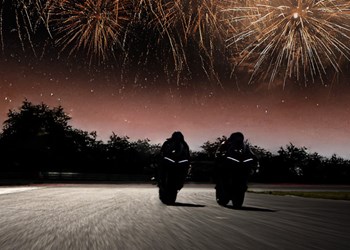 Neues Jahr. Neue Touren. Ducati. 