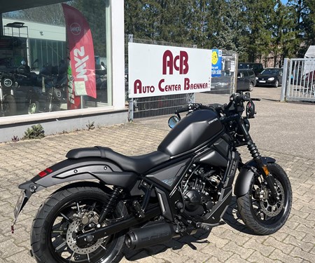 in den nächsten Tagen erwarten wir wieder Lieferung 125er C2 von Zontes