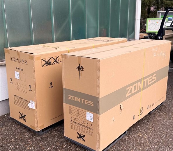 Frisch eingetroffen - 125er von Zontrs 
Erste 125er Lieferung des Jahres von Zontes eingetroffen.
G1 und C2 
Nicht zu lange warten, nach diesen Lieferungen im Januar erwarten wir die ...