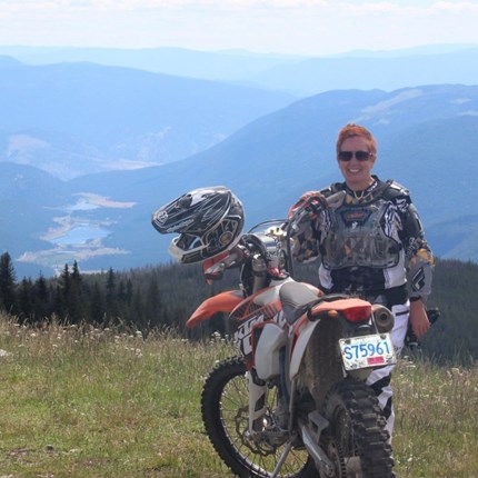 Kellee Irwin on her mission to grow the female motorcycle community As the first woman to chair several Canadian motorcycle organizations, Kellee shook up what she calls the “old boys’ club” and brought more female riders to the table. A passionate enduro racer, she lives her life in true ORANGE spirit. In this ORANGE BOARD interview series, Kellee shares her countless adventures and what keeps her riding forward.