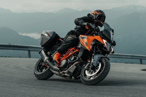 KTM GROUP-News: 2024 KTM 1290 Super Duke GT
