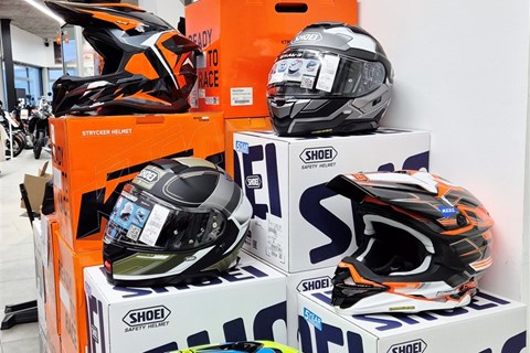 Motobike Handels GmbH-News: Neu eingetroffen: Helme von Shoei & KTM